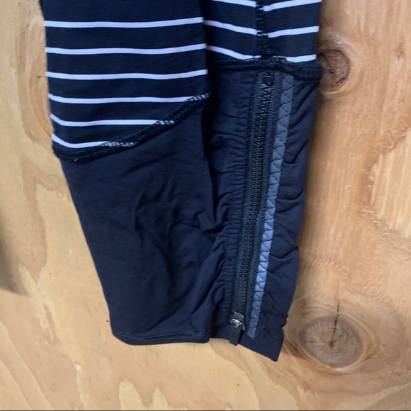 Lululemon Black White Stripe Rouged Capri Leggings - Picture 3 of 9